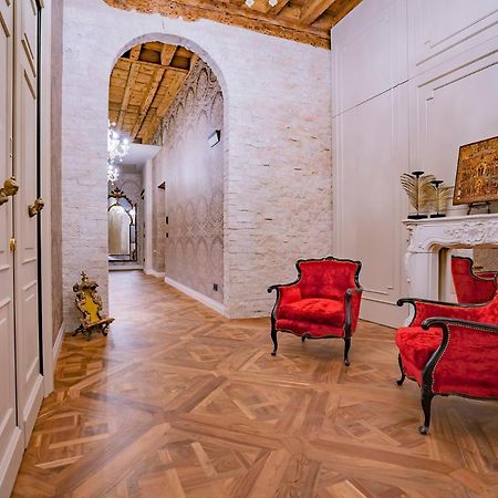 Corte Rubbi 7 Deluxe Apartment Venesia Bagian luar foto