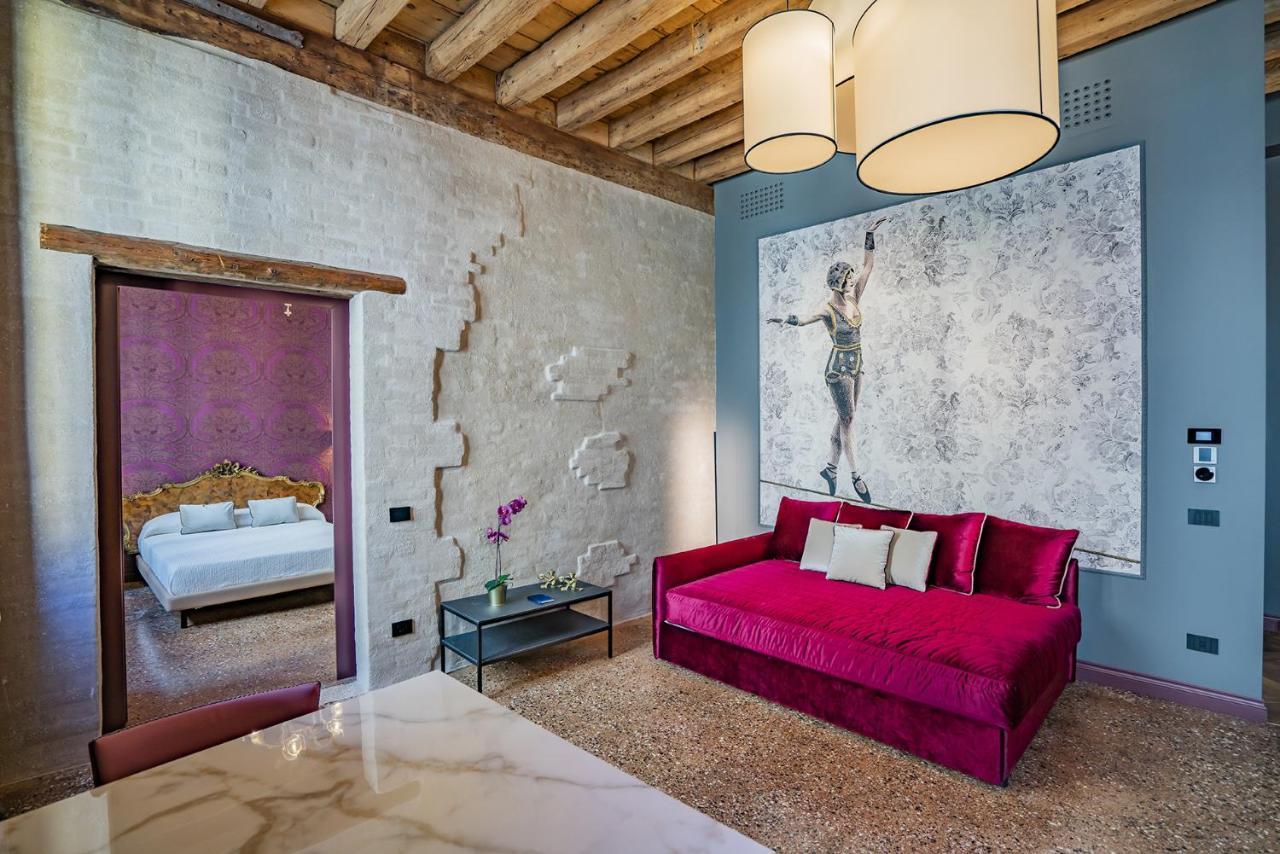 Corte Rubbi 7 Deluxe Apartment Venesia Bagian luar foto