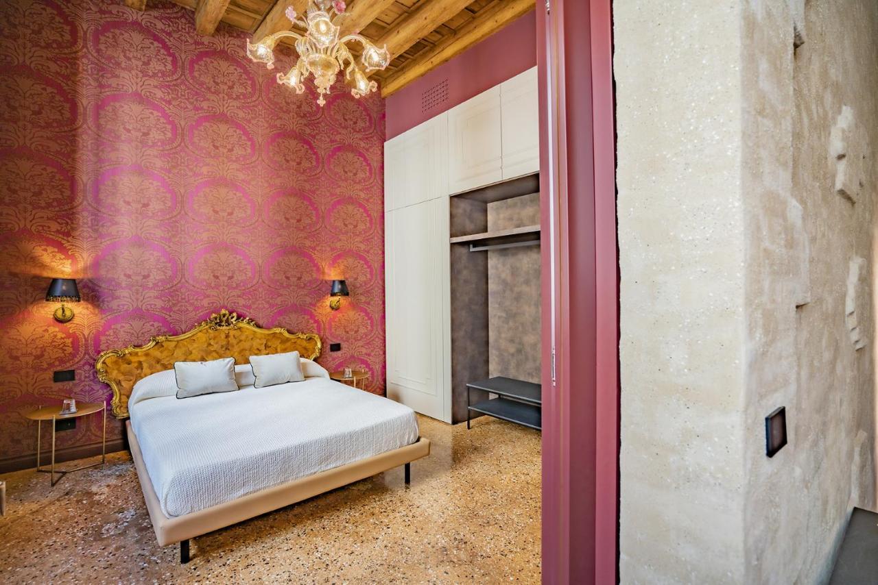 Corte Rubbi 7 Deluxe Apartment Venesia Bagian luar foto