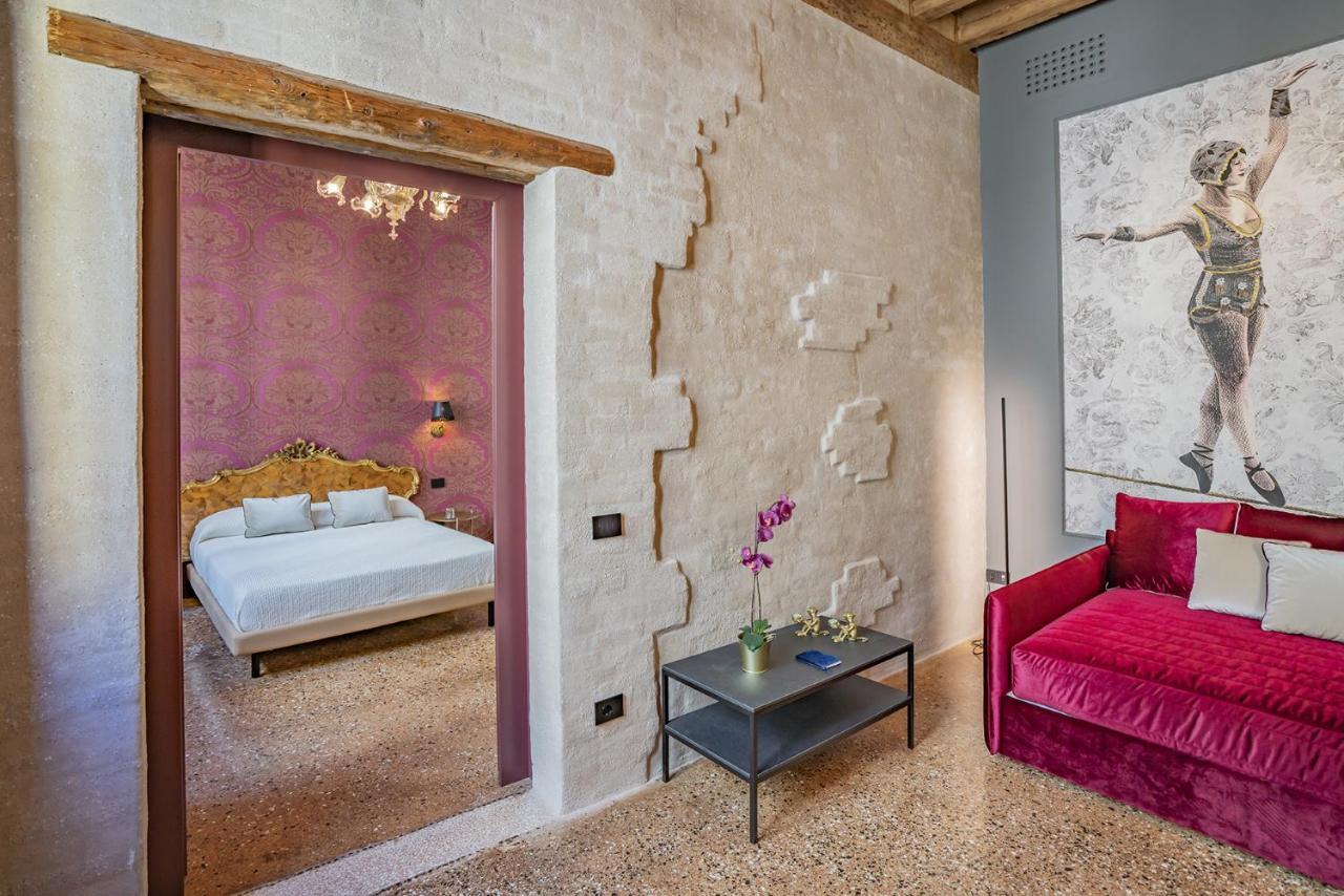 Corte Rubbi 7 Deluxe Apartment Venesia Bagian luar foto