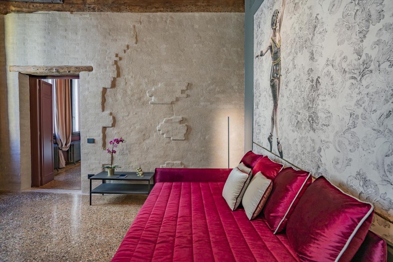 Corte Rubbi 7 Deluxe Apartment Venesia Bagian luar foto