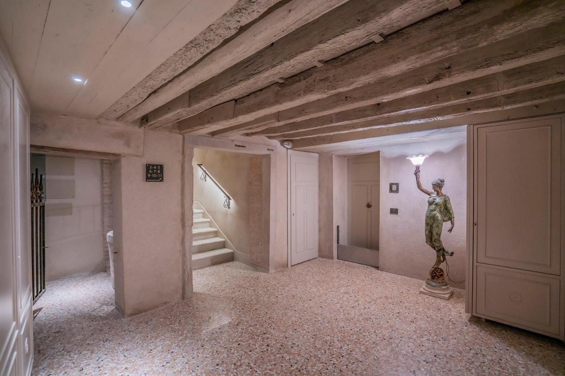 Corte Rubbi 7 Deluxe Apartment Venesia Bagian luar foto